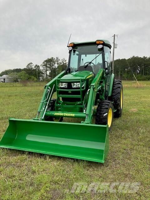 John Deere 4044R トラクター