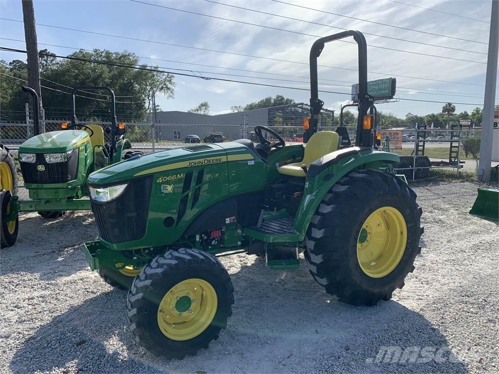 John Deere 4066M トラクター
