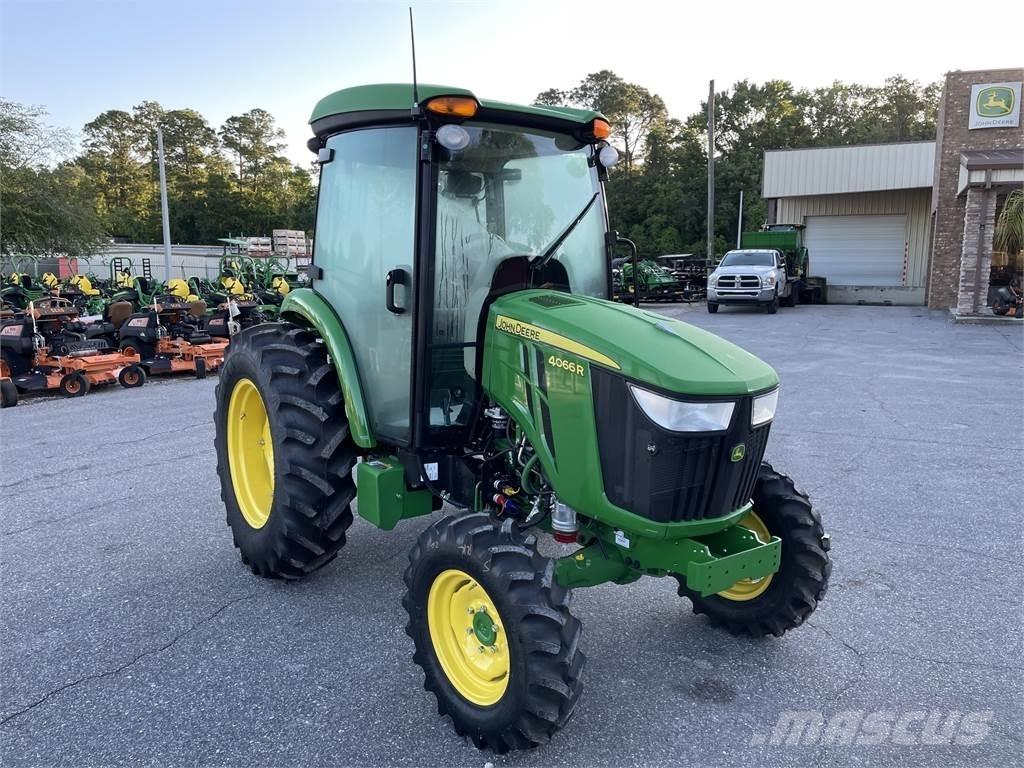 John Deere 4066R トラクター