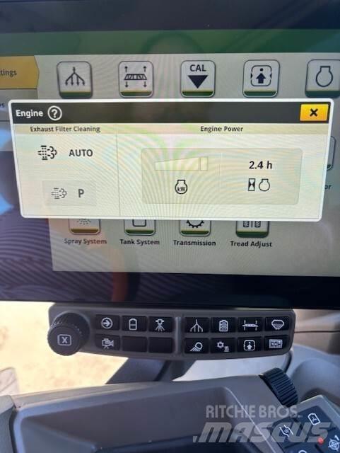 John Deere 408R 牽引型スプレイヤー