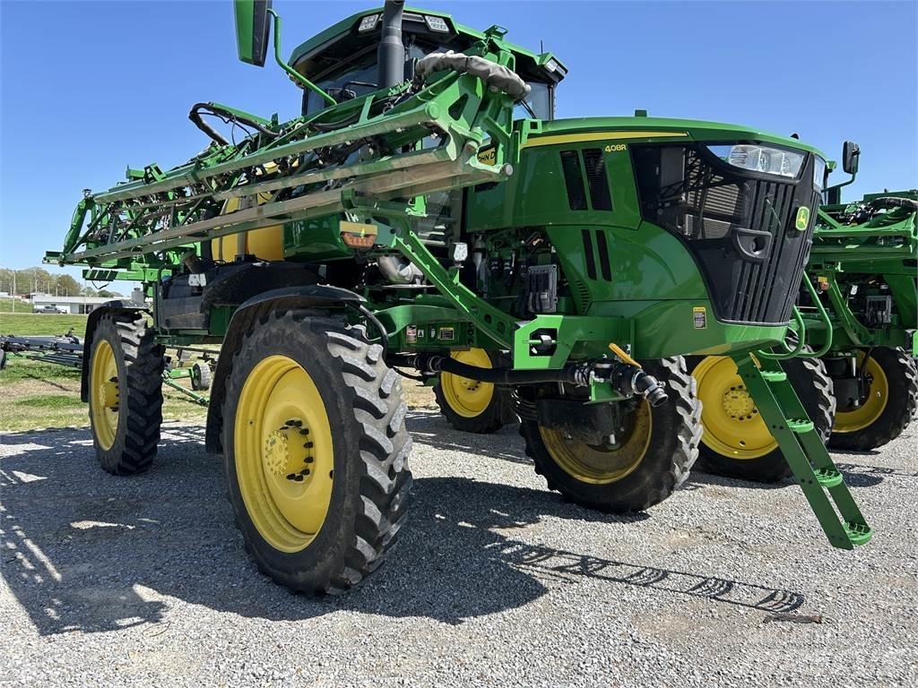 John Deere 408R 牽引型スプレイヤー