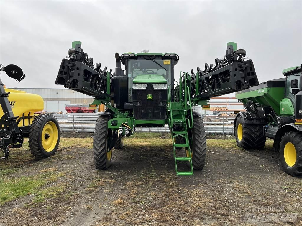 John Deere 412R 牽引型スプレイヤー