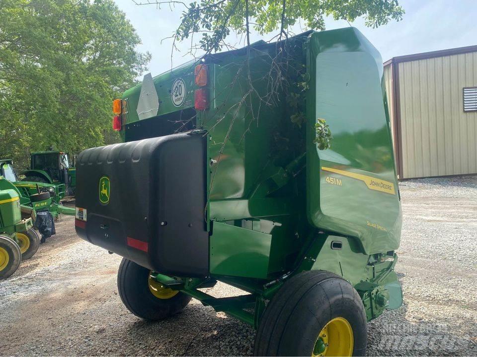 John Deere 451M ラウンドベーラー