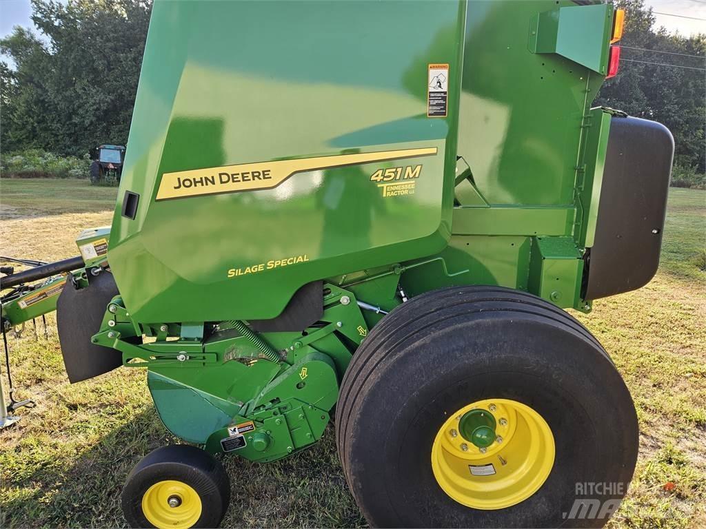 John Deere 451M ラウンドベーラー