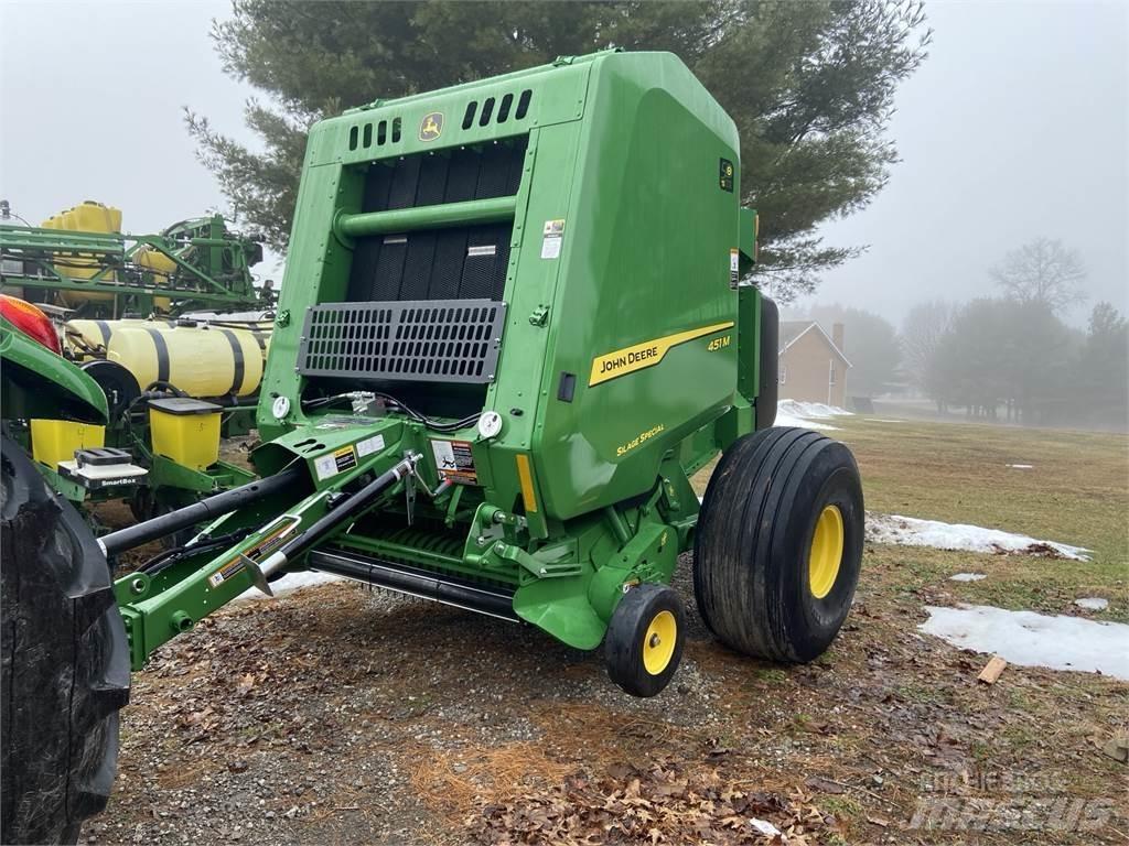 John Deere 451M ラウンドベーラー