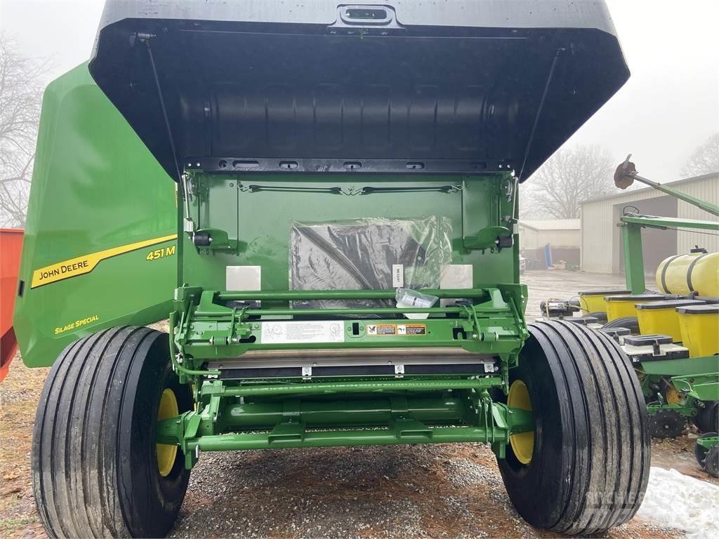 John Deere 451M ラウンドベーラー