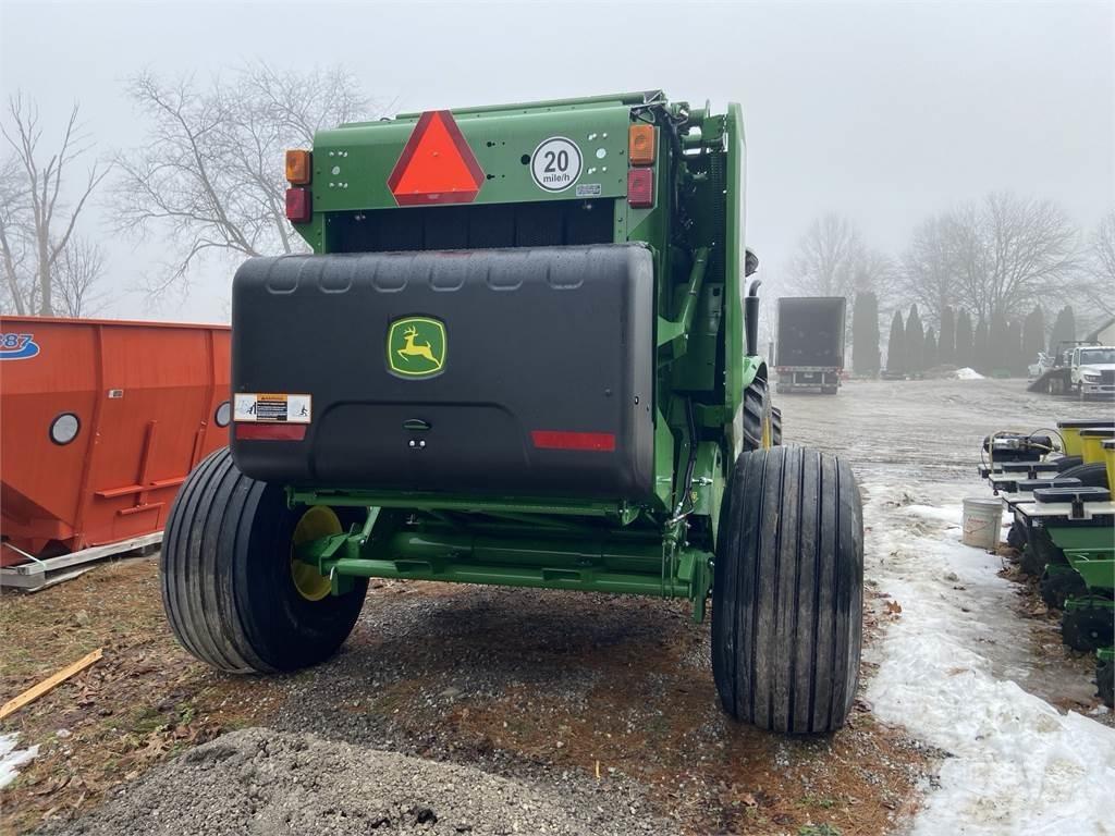 John Deere 451M ラウンドベーラー