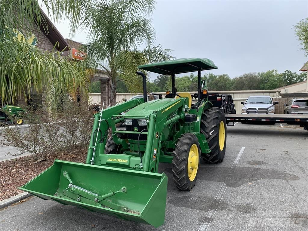 John Deere 5045E トラクター