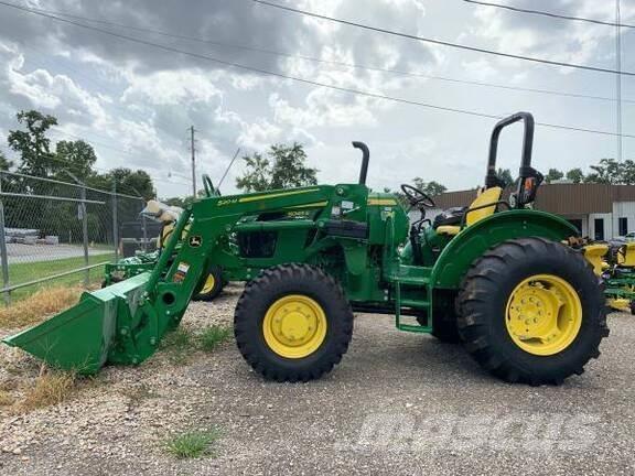 John Deere 5045E トラクター