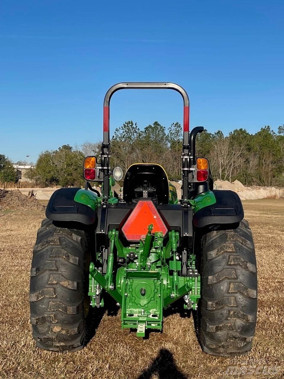 John Deere 5045E トラクター