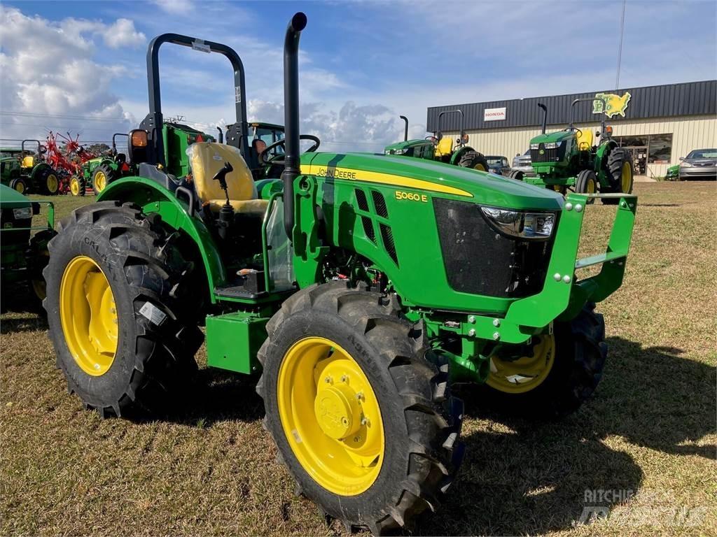 John Deere 5060E トラクター