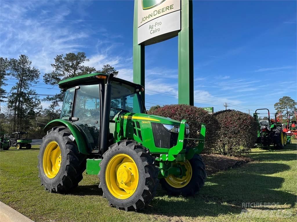 John Deere 5060E トラクター