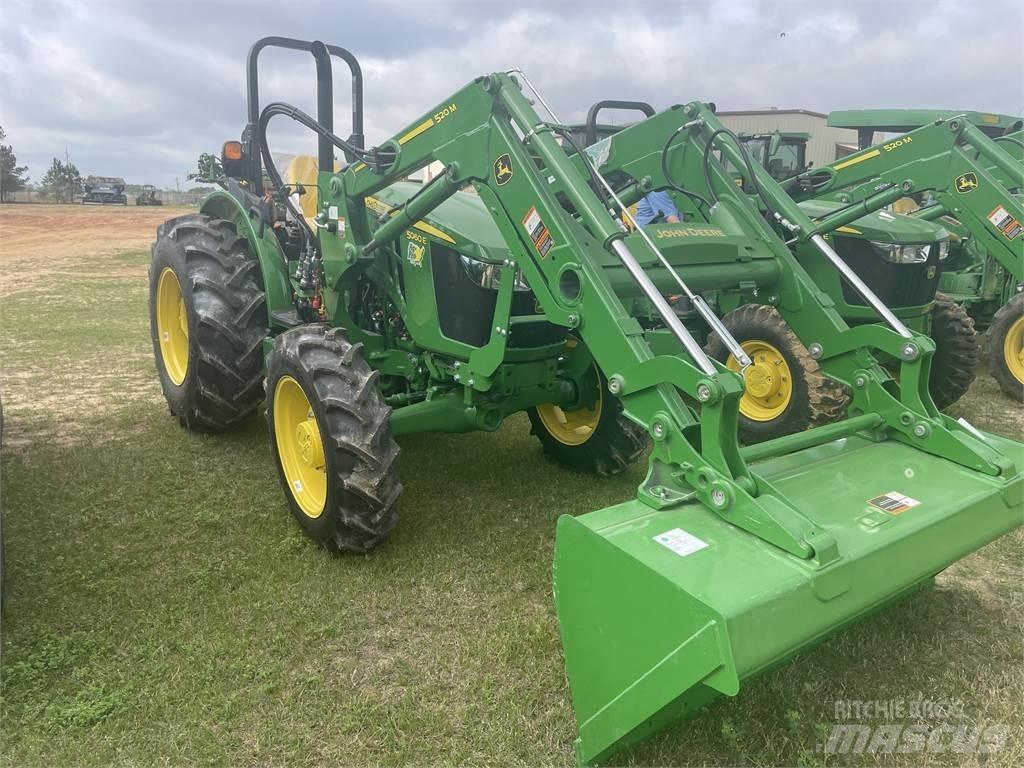 John Deere 5060E トラクター