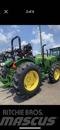 John Deere 5060E トラクター