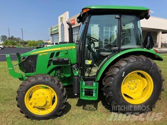 John Deere 5075E トラクター