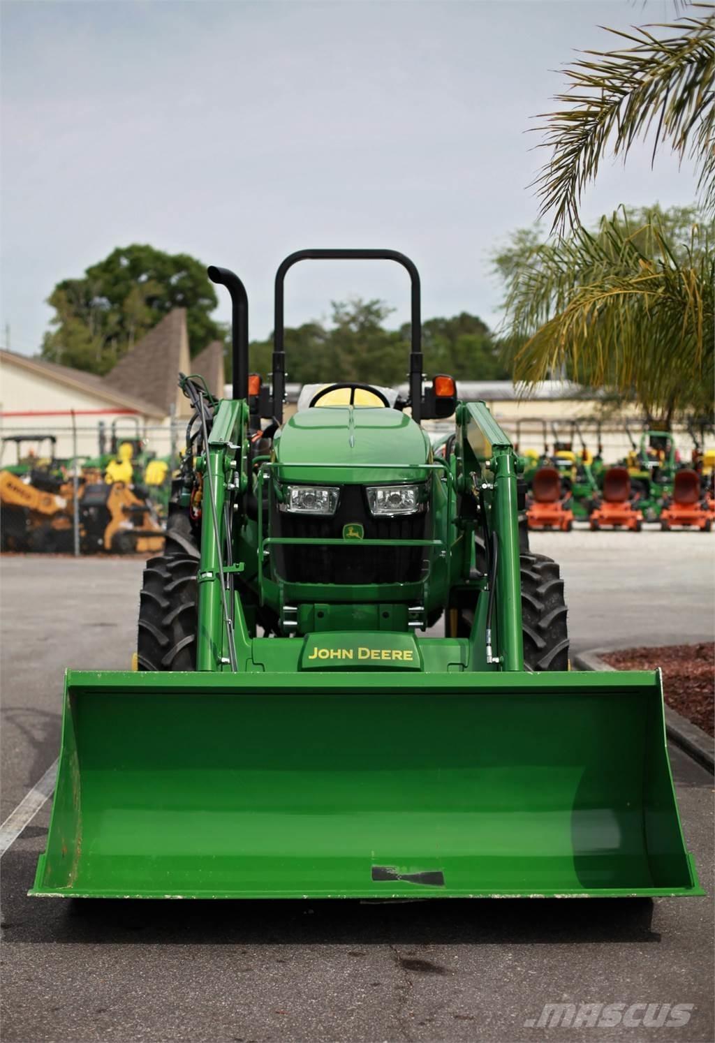 John Deere 5075E トラクター