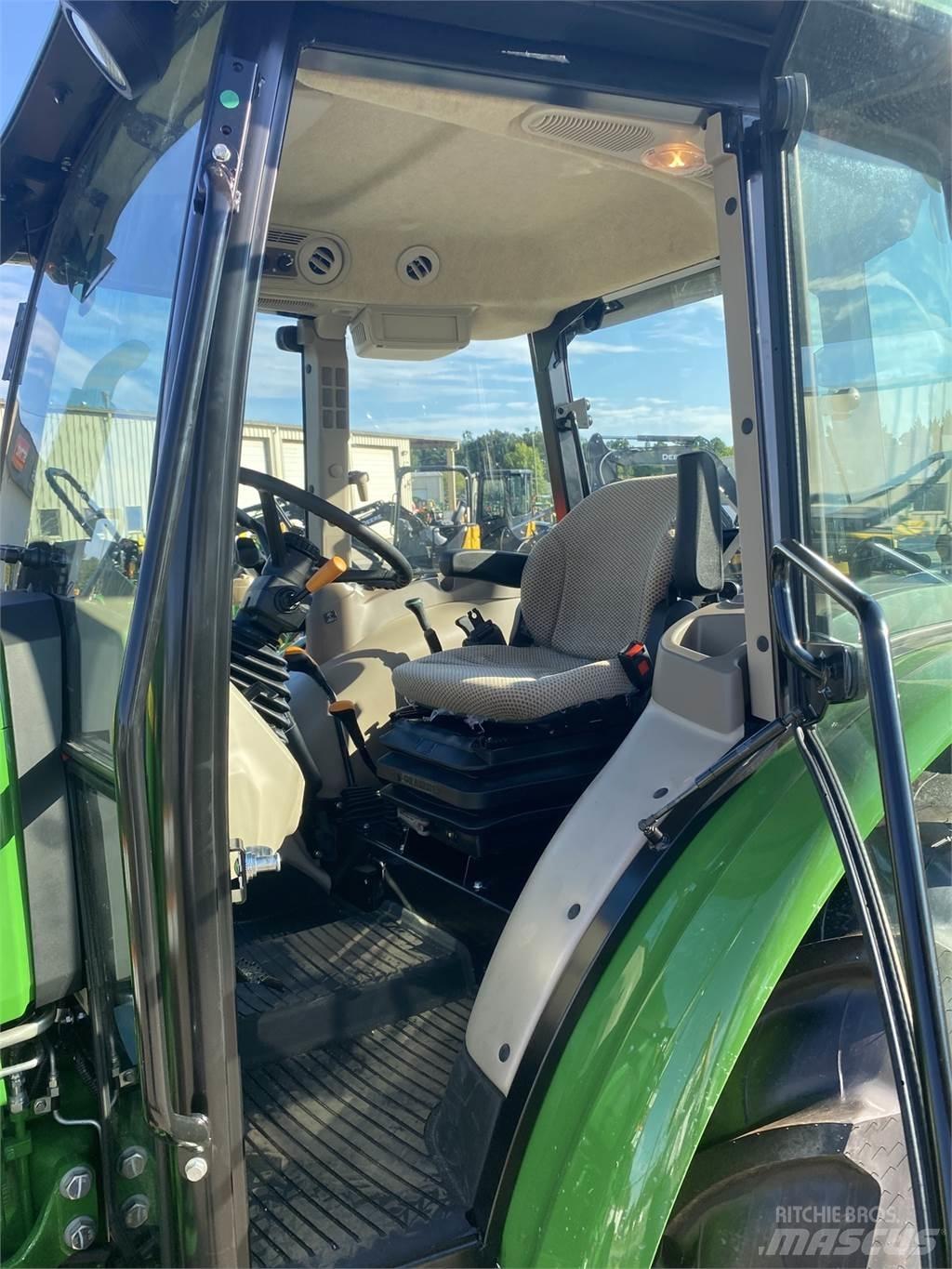 John Deere 5075E トラクター