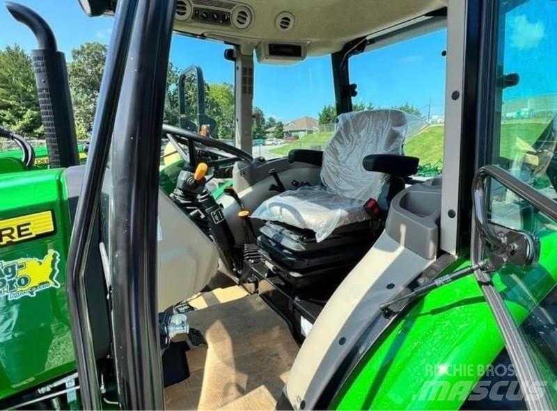 John Deere 5075E トラクター