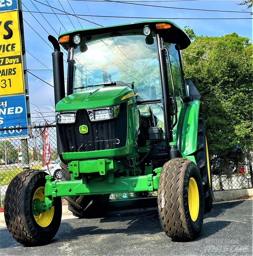 John Deere 5075E トラクター