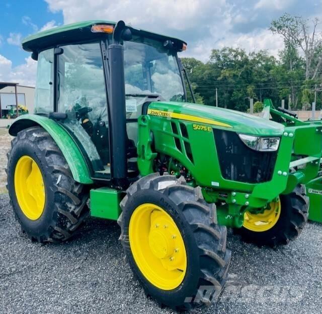 John Deere 5075E トラクター