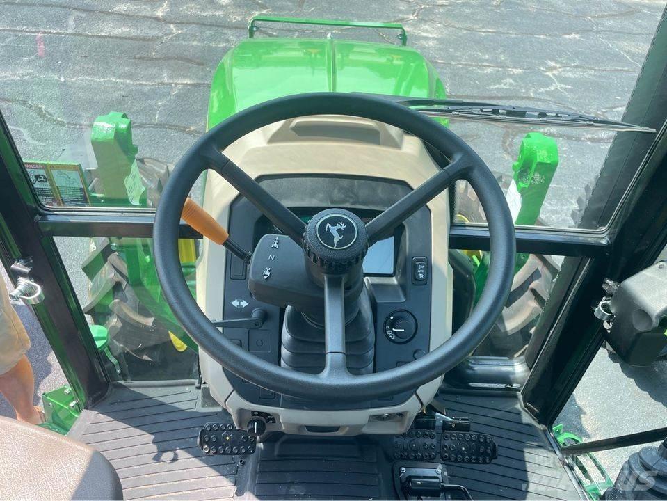 John Deere 5075E トラクター