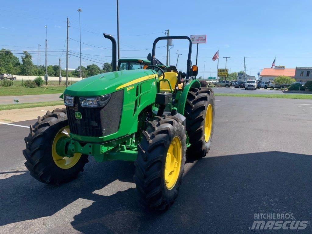John Deere 5075M トラクター