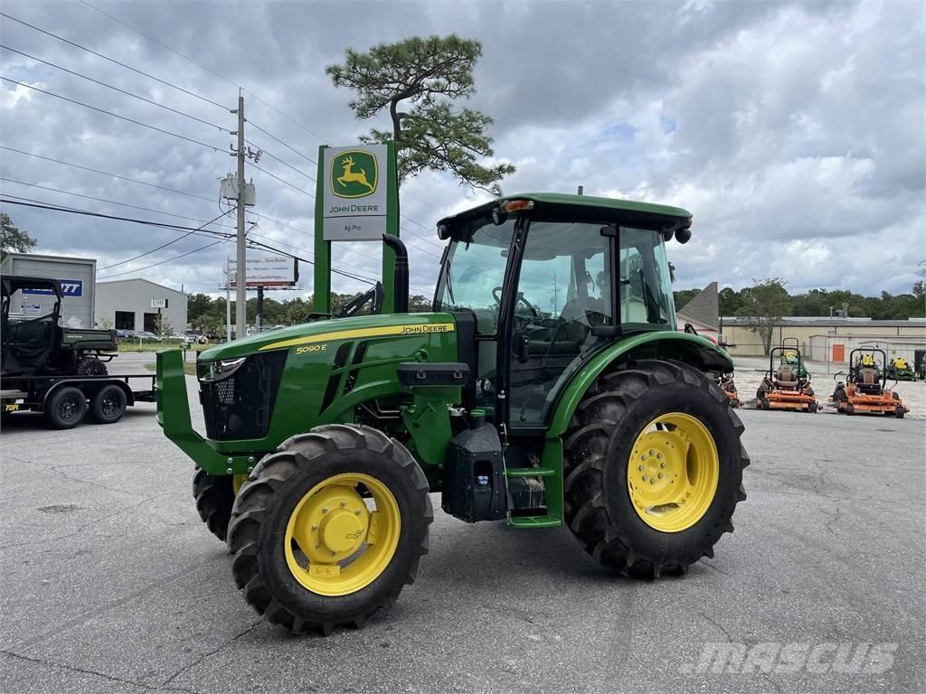 John Deere 5090E トラクター