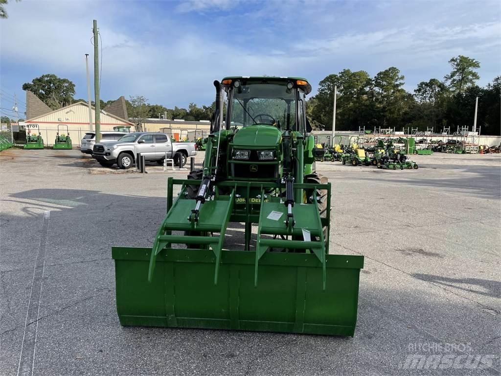 John Deere 5090E トラクター