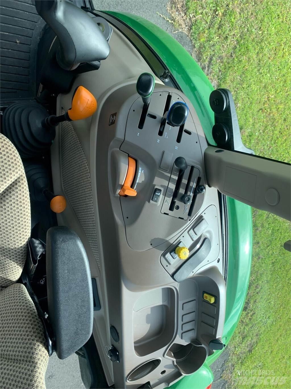 John Deere 5090E トラクター