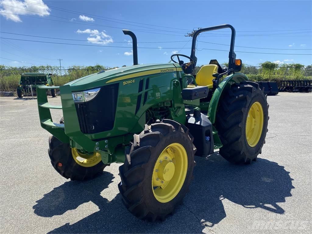 John Deere 5090E トラクター
