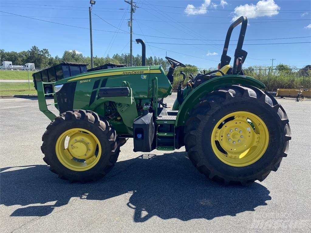 John Deere 5090E トラクター