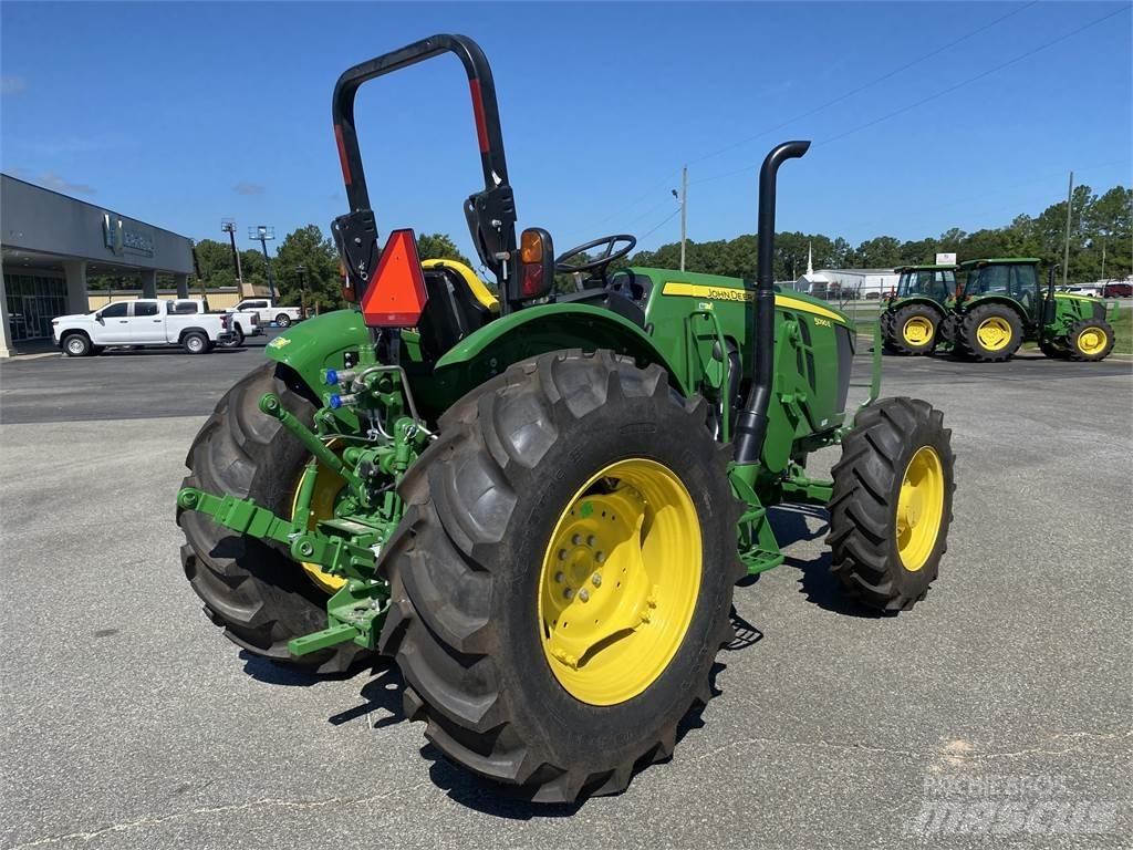 John Deere 5090E トラクター