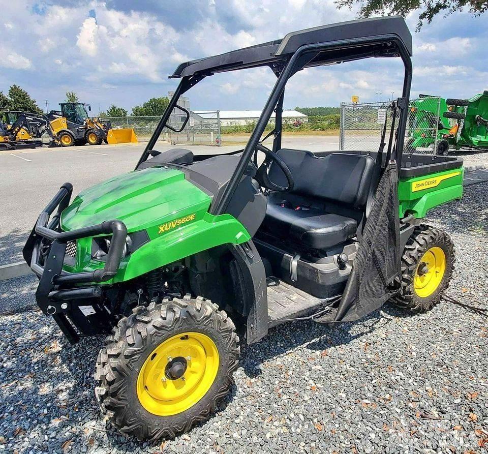 John Deere 560E ユーティリティー機械