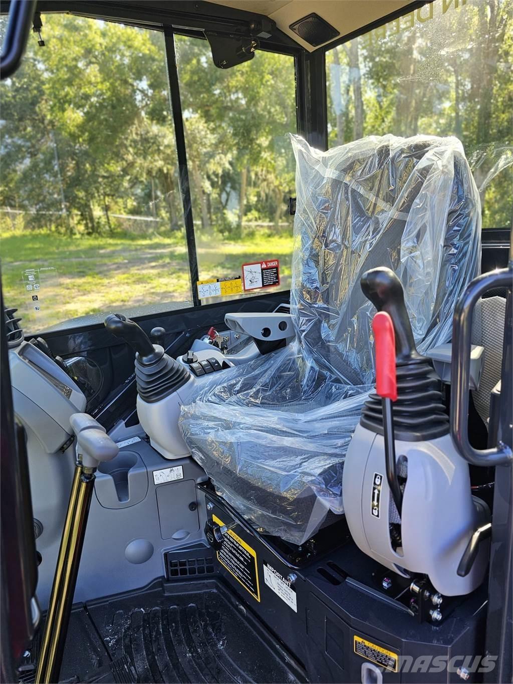John Deere 60 P ミニ油圧ショベル 7t以下（ミニユンボ・ミニディガー）