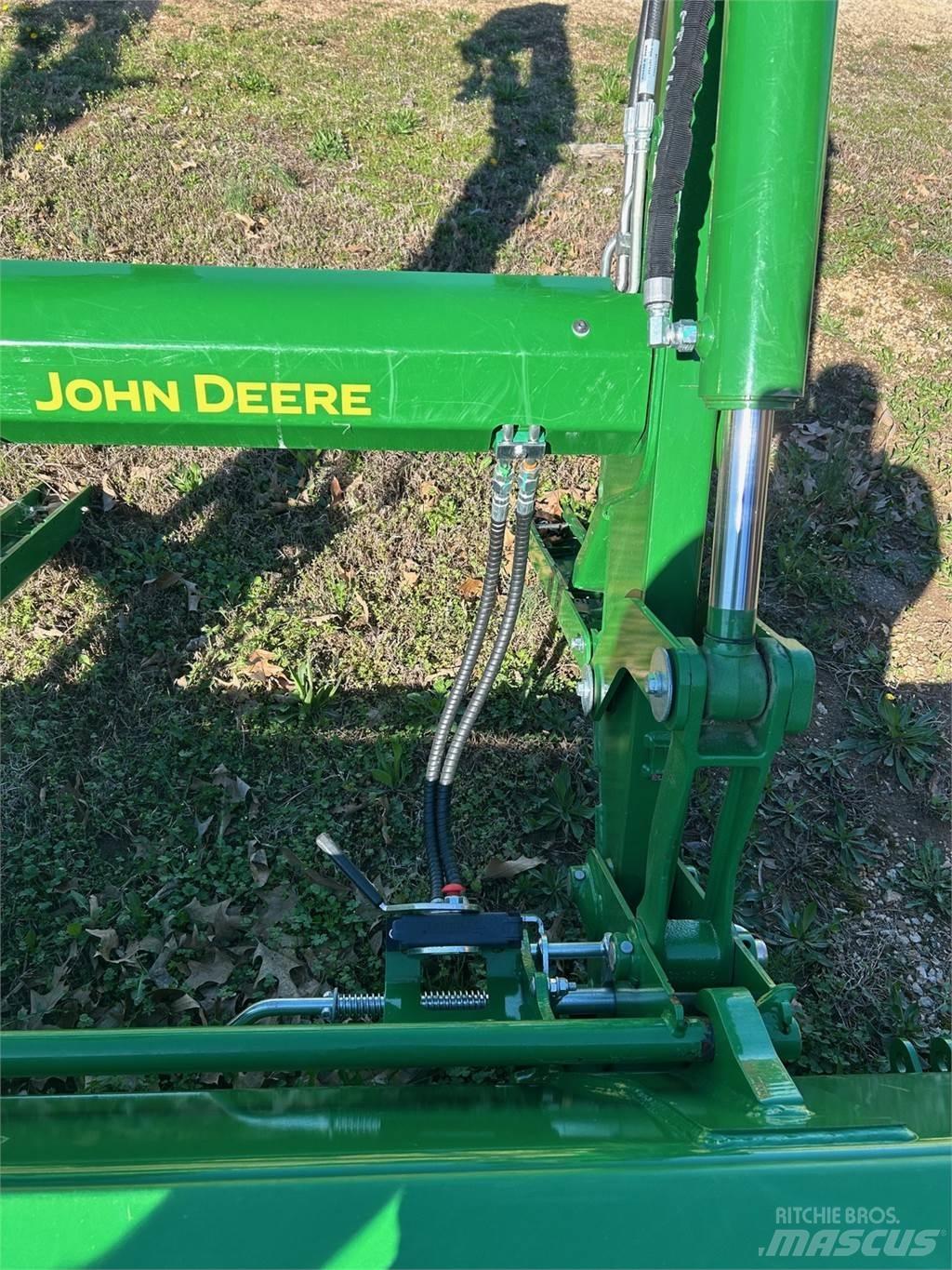John Deere 600R トラクター