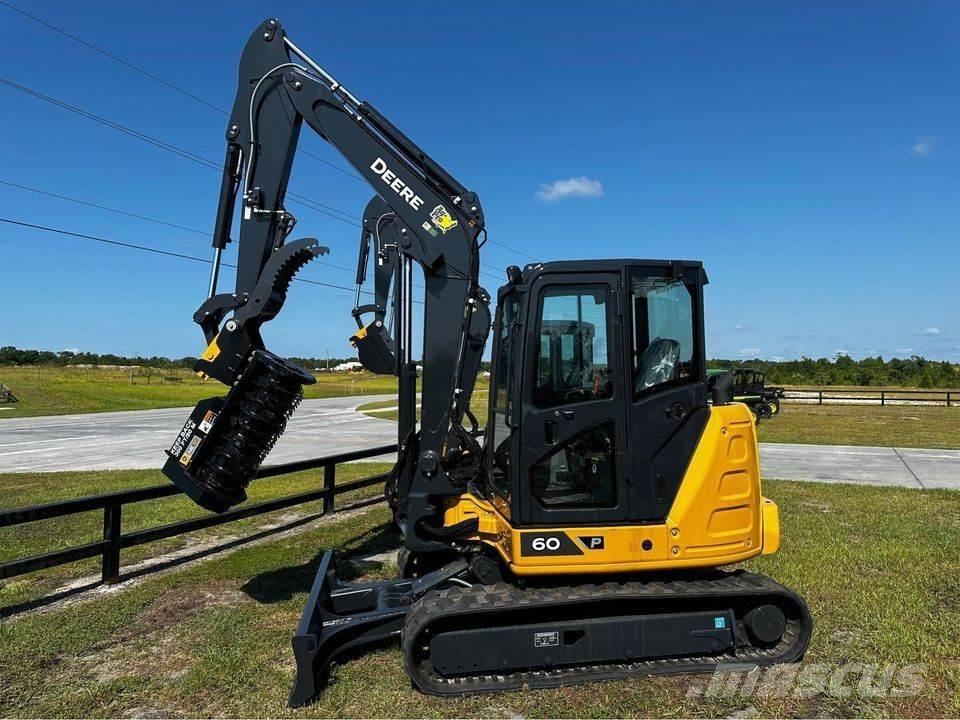 John Deere 60P 大型油圧ショベル12t以上（パワーショベル・ユンボ）