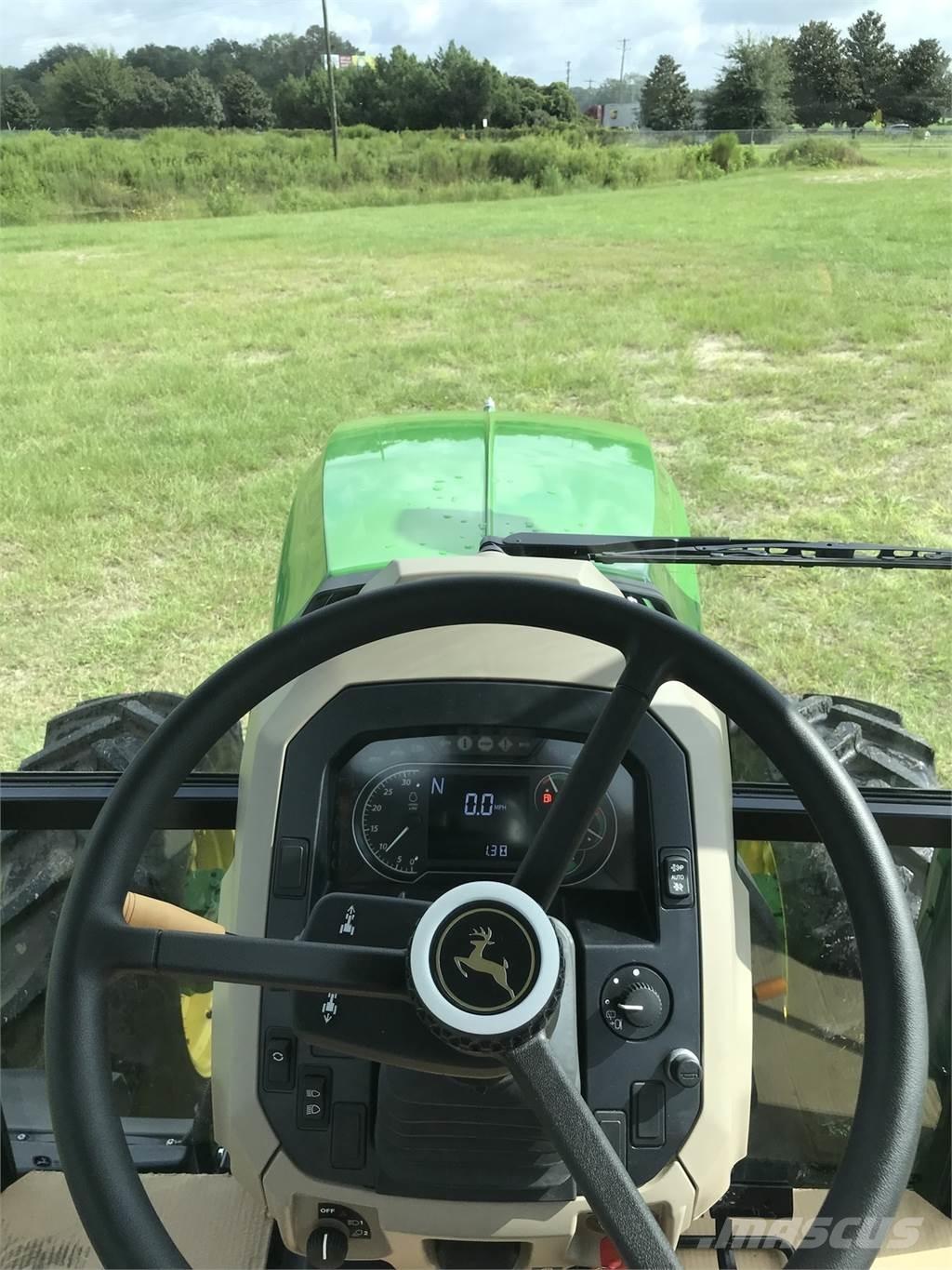 John Deere 6105E トラクター