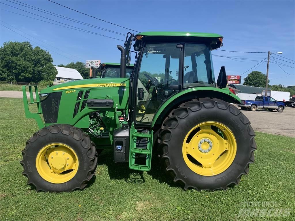 John Deere 6120E トラクター