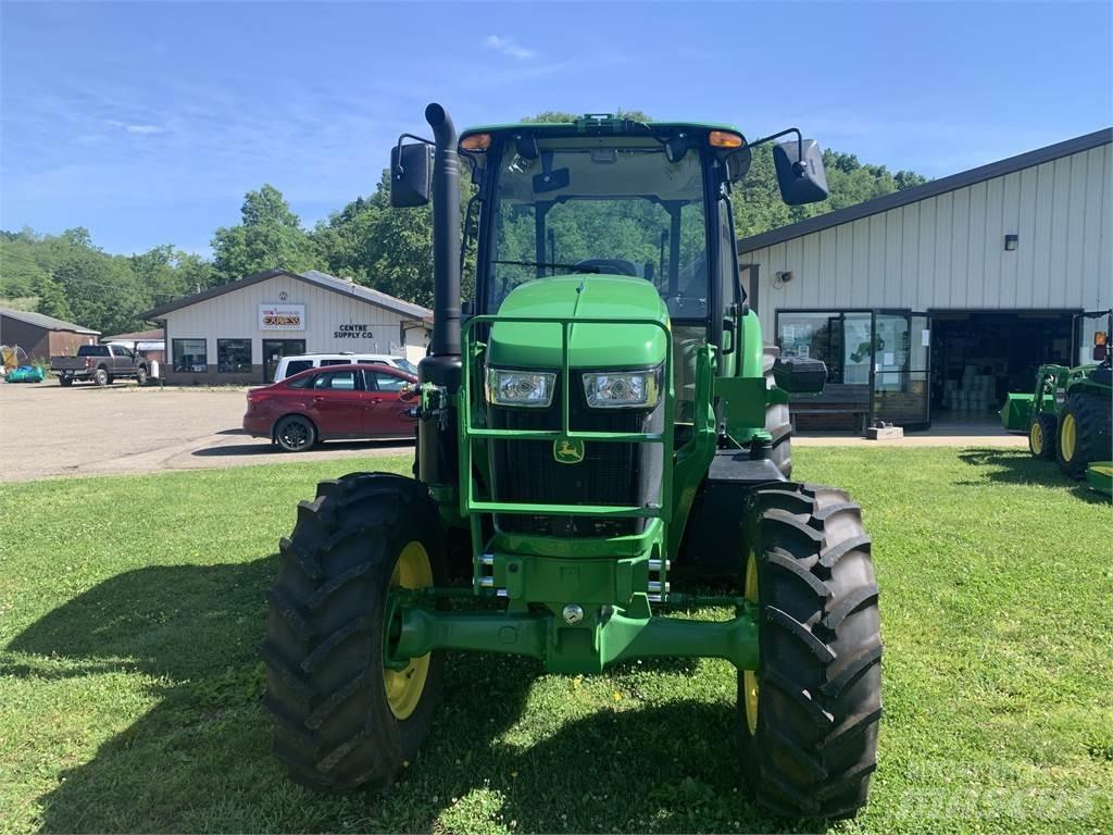 John Deere 6120E トラクター