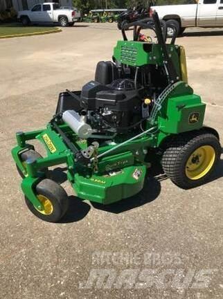 John Deere 636M 乗用・自走モア/芝刈り機