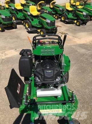 John Deere 636M 乗用・自走モア/芝刈り機