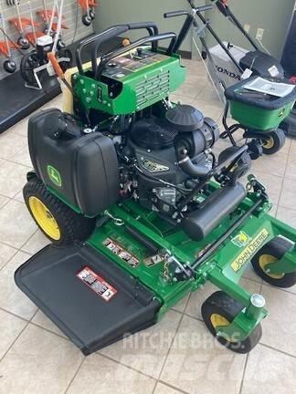 John Deere 636M 乗用・自走モア/芝刈り機
