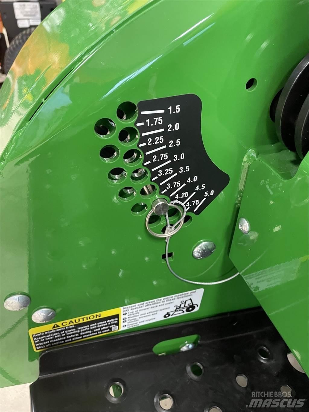 John Deere 661R 乗用・自走モア/芝刈り機