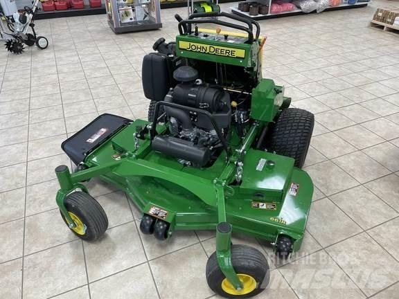 John Deere 661R 乗用・自走モア/芝刈り機
