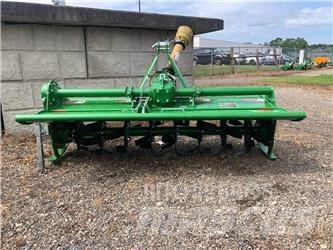 John Deere 665 パワーハローとロータリーハロー