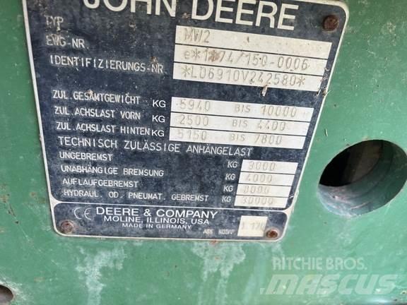 John Deere 6910 トラクター