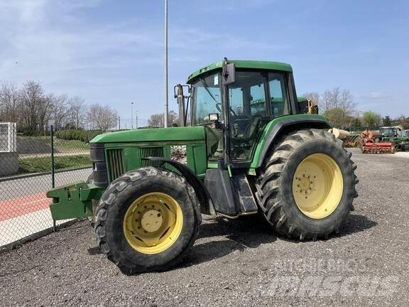 John Deere 6910 トラクター