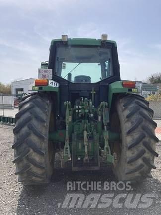 John Deere 6910 トラクター