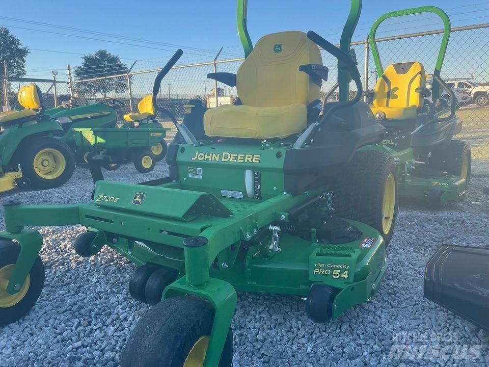 John Deere 720E ゼロターンモア/芝刈り機