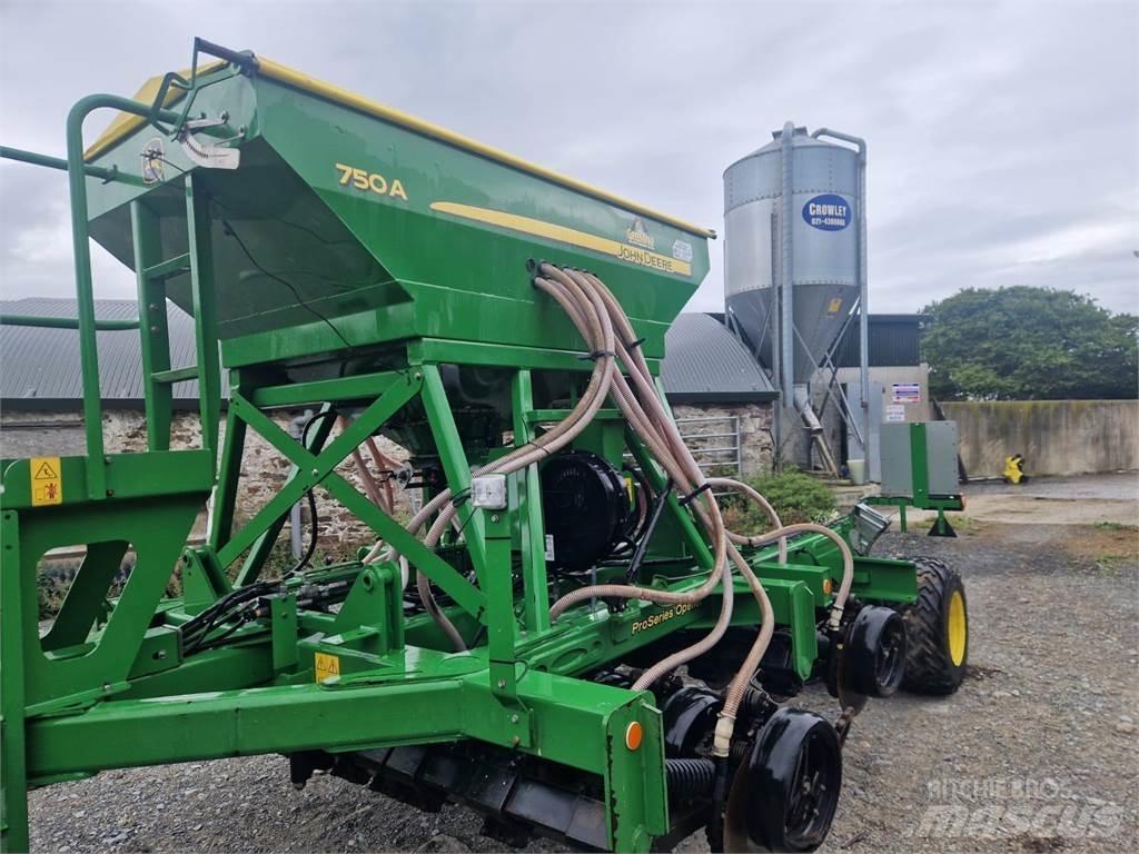 John Deere 750A ドリル